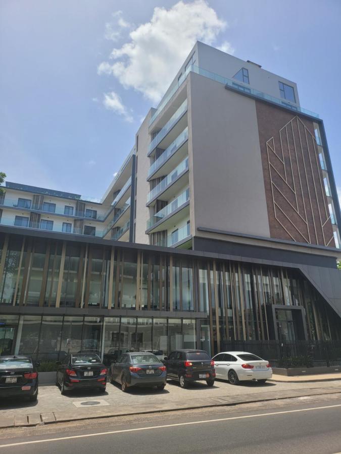 Rt Properties @ The Lennox Airport Residential Аккра Экстерьер фото